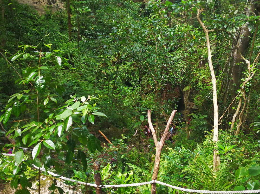 Lue Jajinyi Cave景点图片