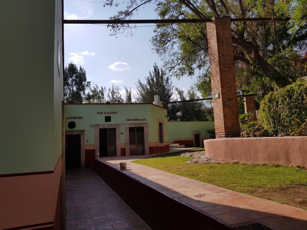 Baños Termales de Ojocaliente-阿瓜斯卡达特斯必去景点