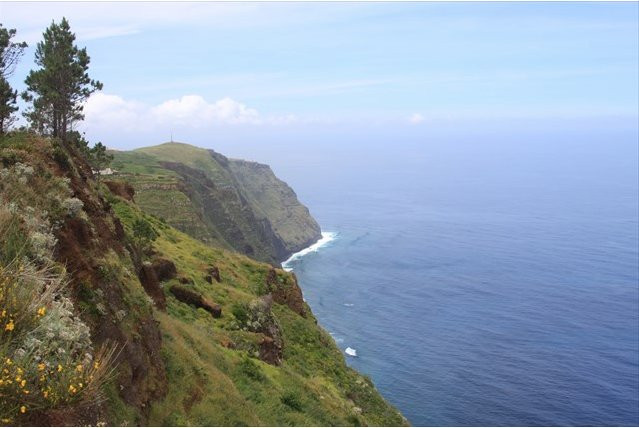Miradouro do Pico Vermelho-Ponta do Pargo必去景点