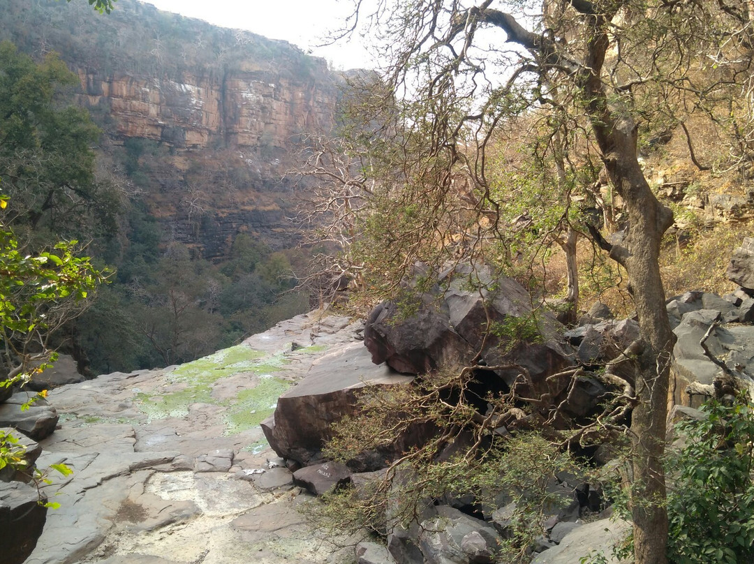 Gaipernath Waterfall景点图片