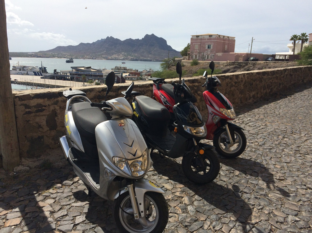 Zoom Zoom Mindelo-明德卢必去景点