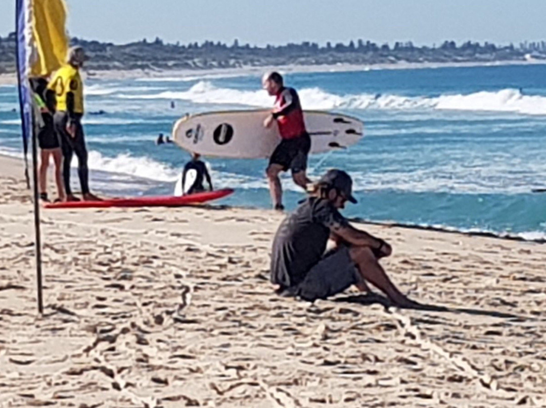 Surfing WA Surf School景点图片
