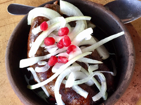 Krtsanisi餐馆和美食-Taglaura