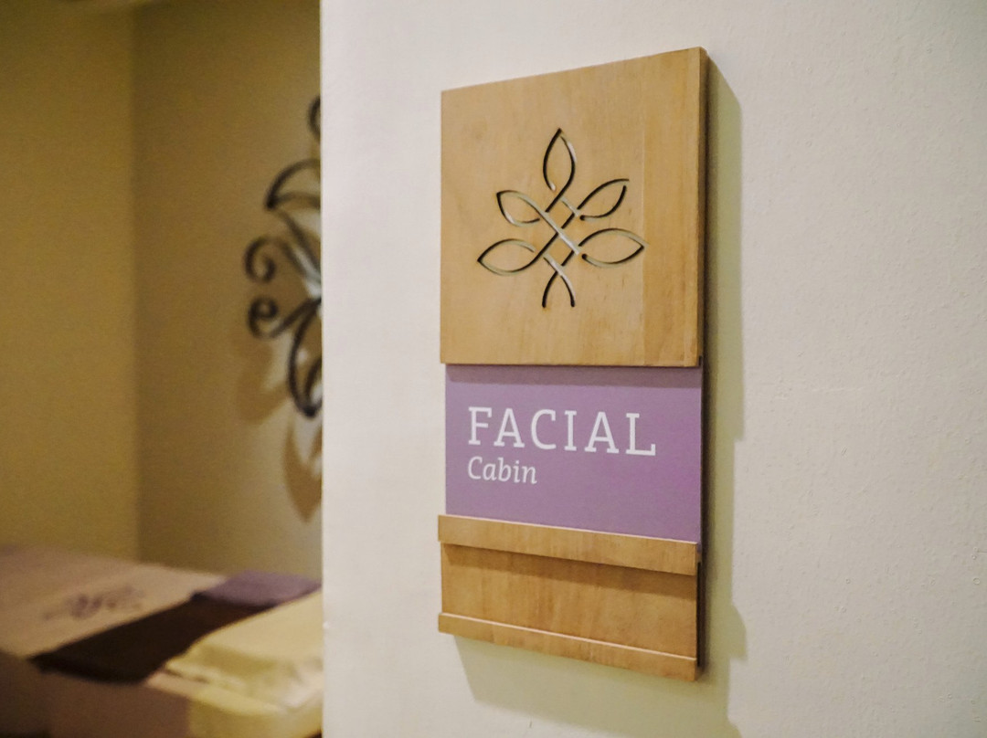 Zee Holistic Living Wellness Center-泗水必去景点