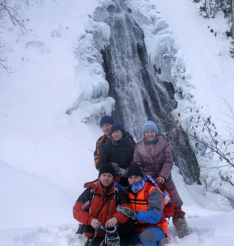 Kolkovskiy Waterfall景点图片