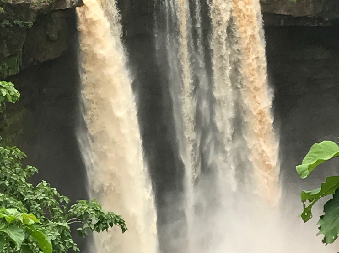 Girmal Falls景点图片