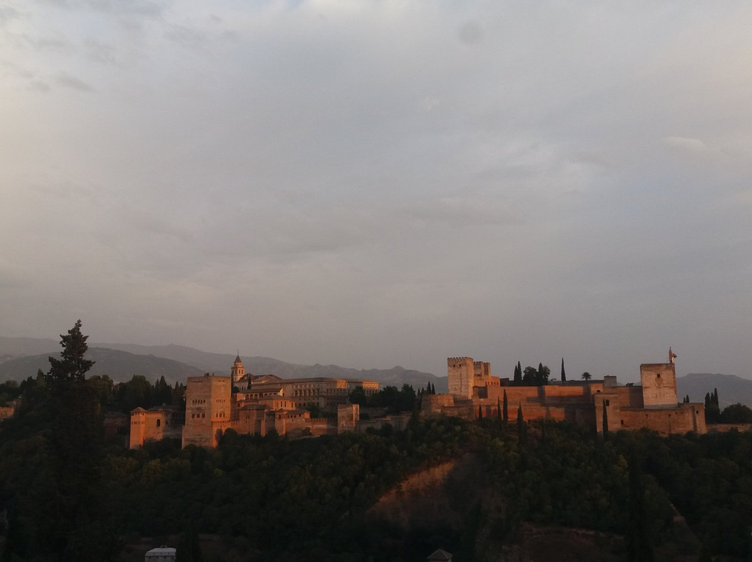 Granada Magic Tours-格拉纳达必去景点