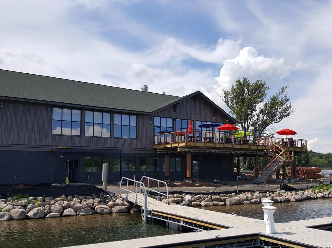 Akeley餐馆和美食-Shingobee on the Bay