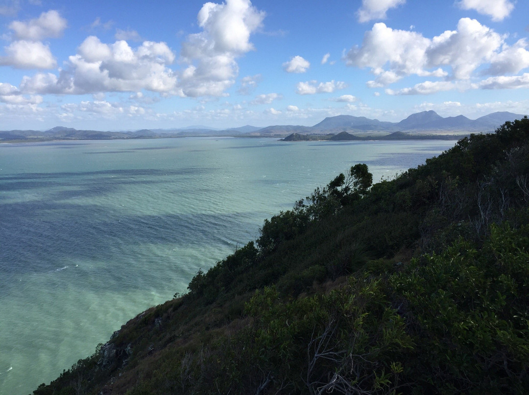 Smalleys Beach-Cape Hillsborough必去景点