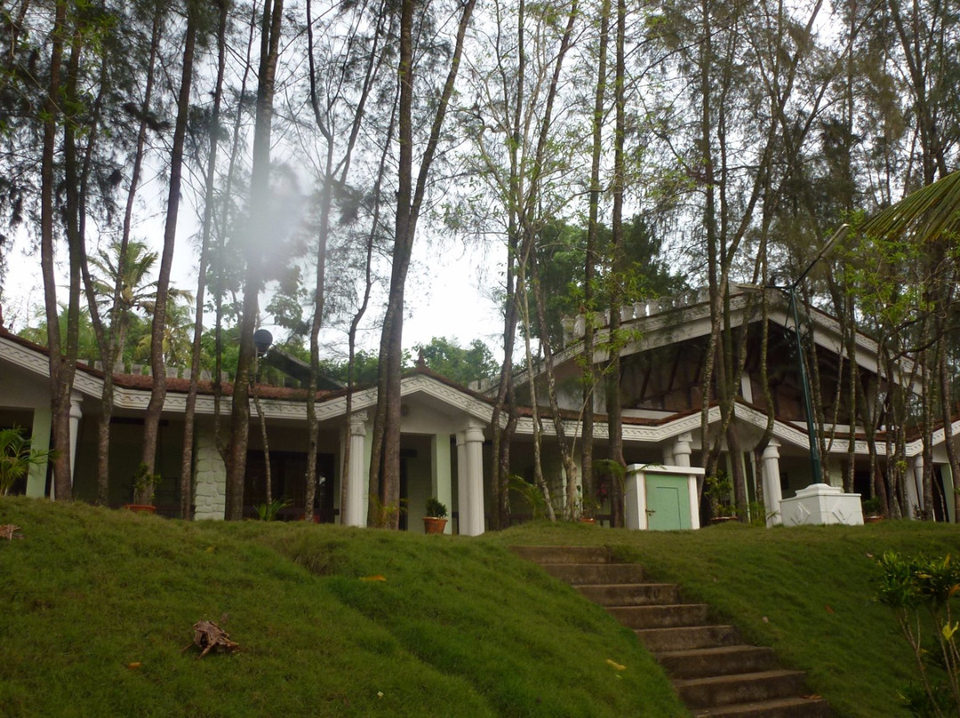 Tripvillas at Aadithyaa Resorts Lakeside主图