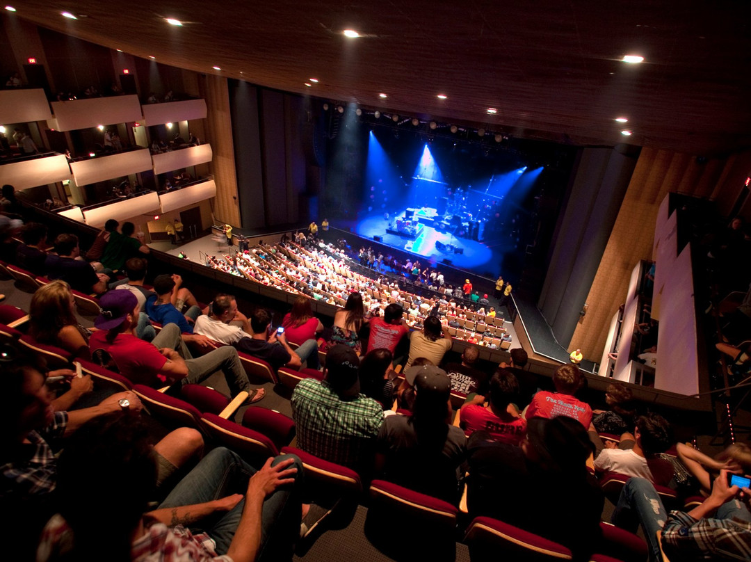 TCU Place-萨斯卡通必去景点