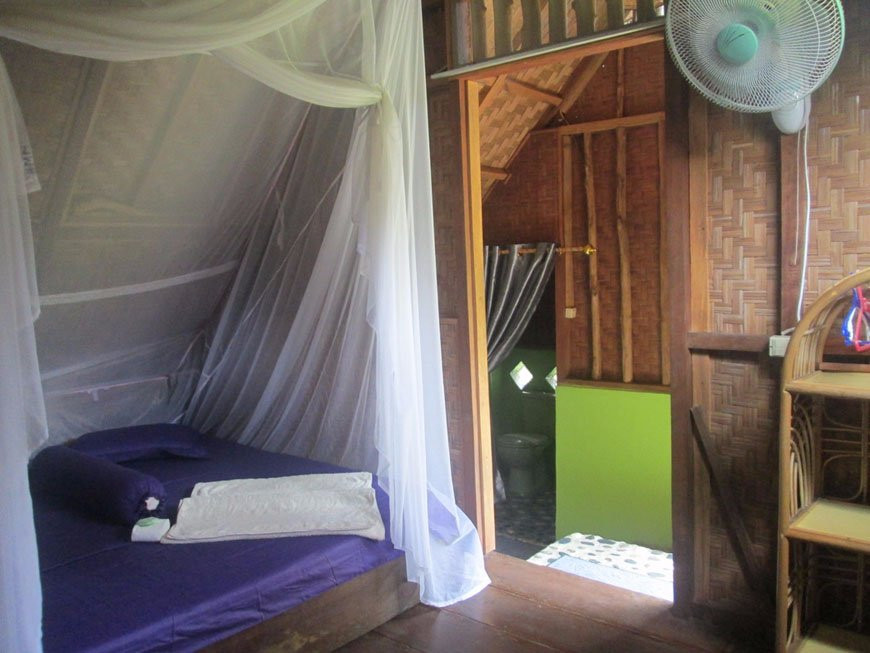 武吉拉旺酒店住宿-On the Rocks Bungalow & Restaurant