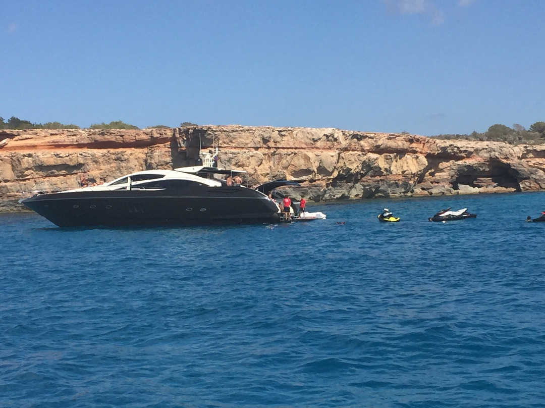 Lux Charters Ibiza景点图片