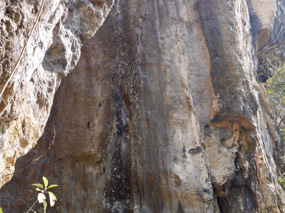 Pha Kuang Cave景点图片
