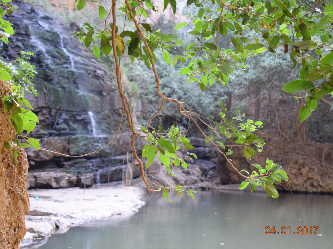 Mallela Theertham Waterfalls景点图片