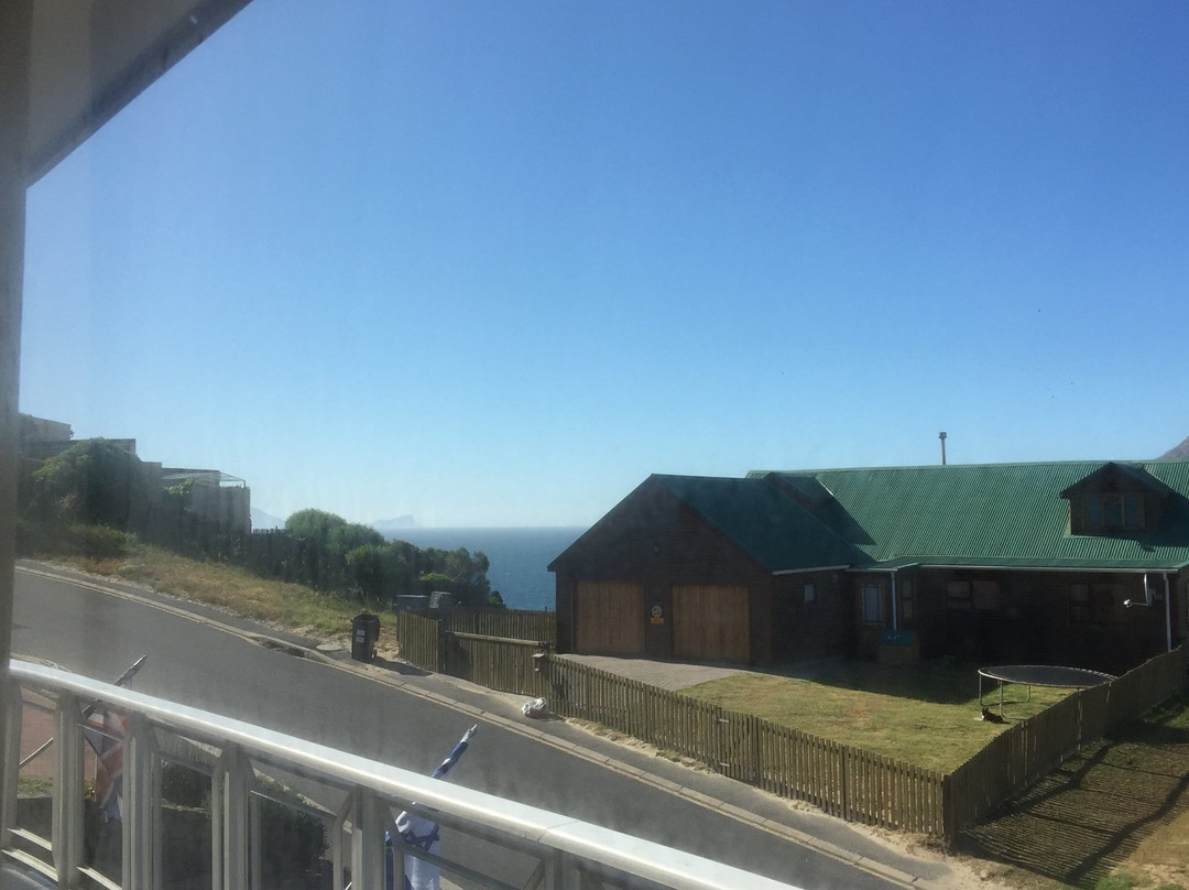 15 on Penguin Guest House主图