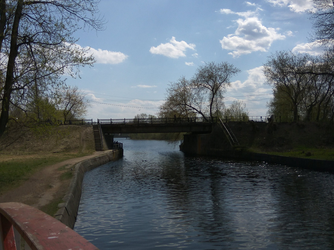 Vyshny Volochek Water System景点图片