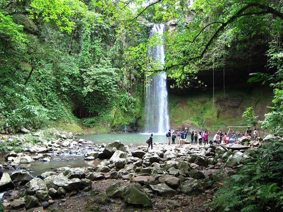Buruwisan Falls景点图片