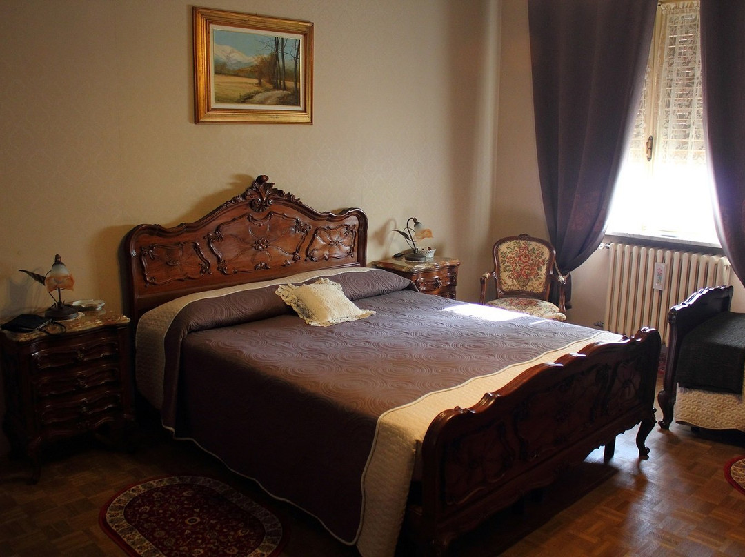 韦纳里亚雷亚莱酒店住宿-Le Ali D'Oro B&B
