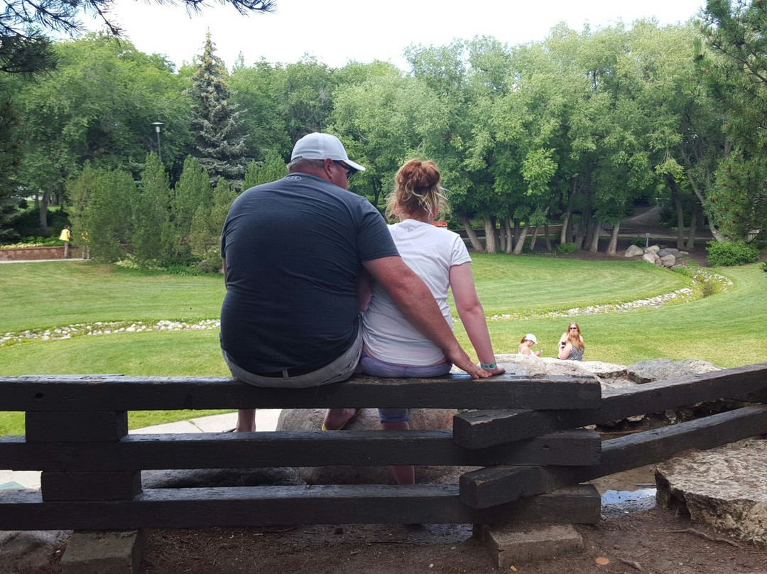 Kiwanis Waterfall Park-里贾纳必去景点