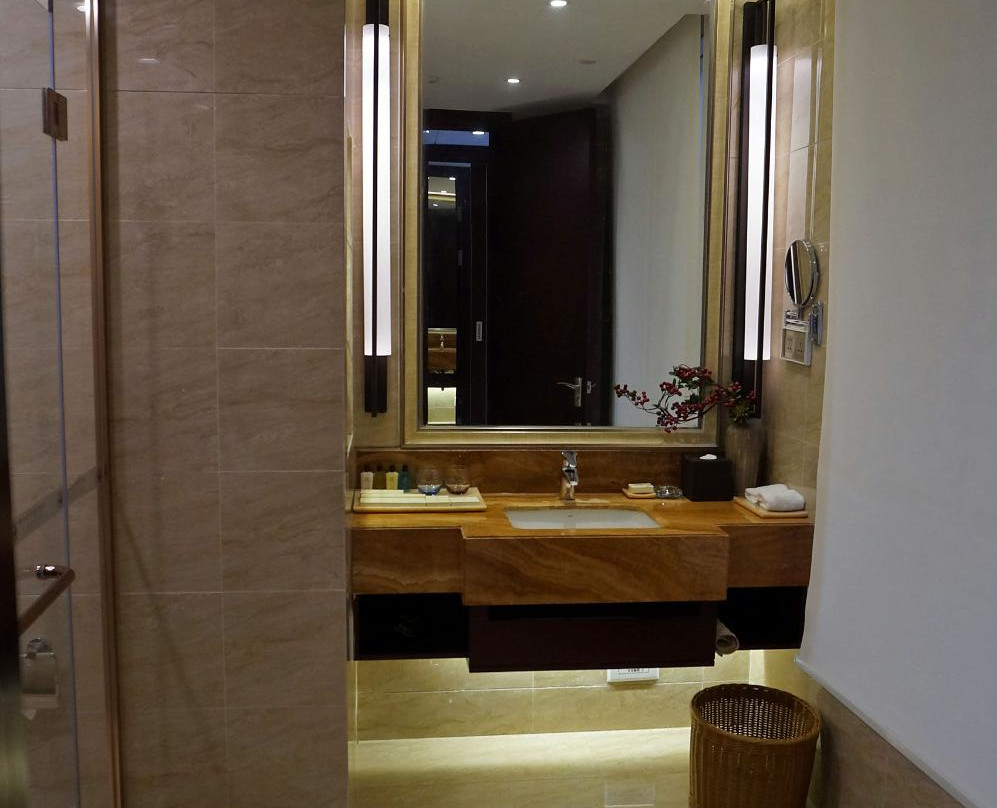 丰顺鹿湖温泉假日酒店主图