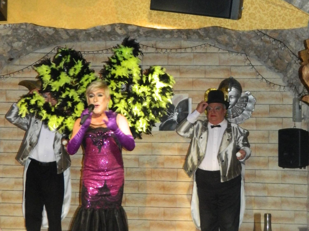 Mirabel-aux-Baronnies餐馆和美食-Restaurant le St Victor