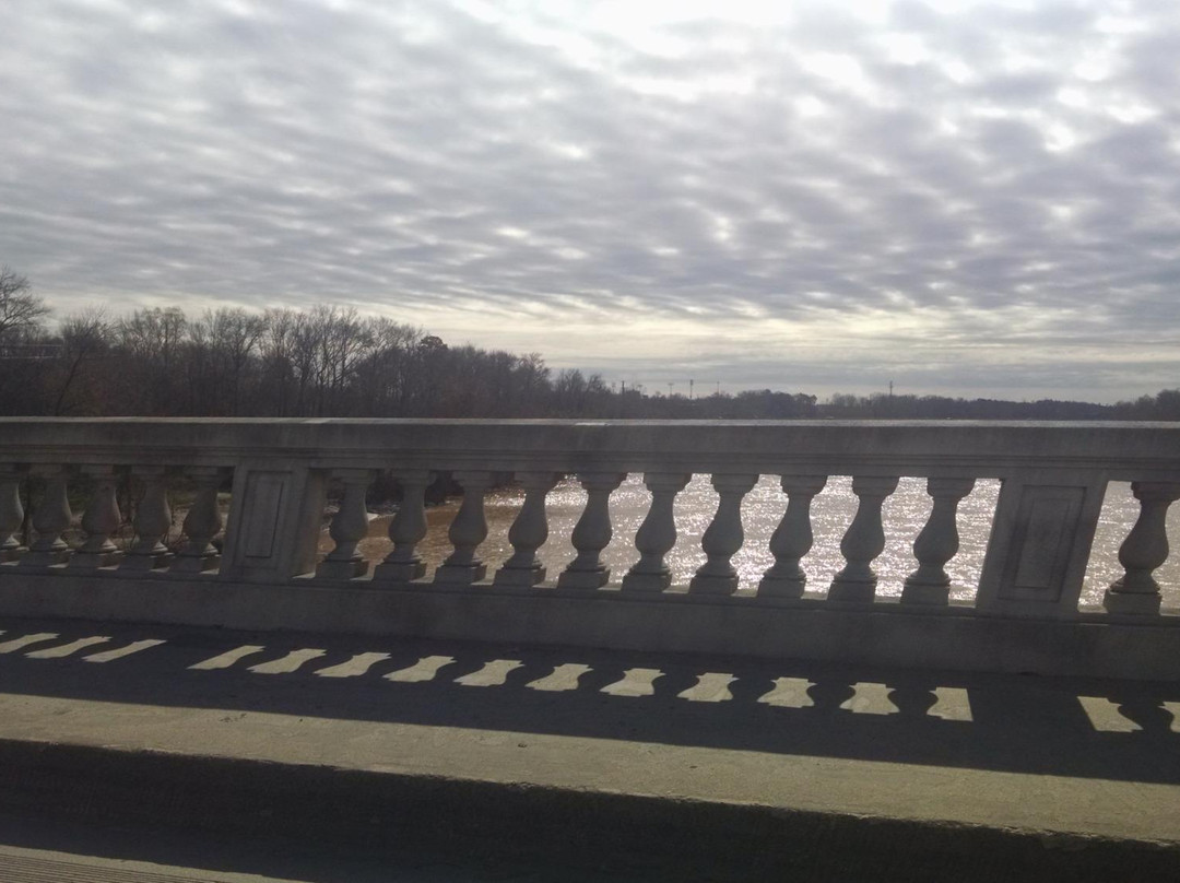 Gervais Street Bridge-West Columbia必去景点