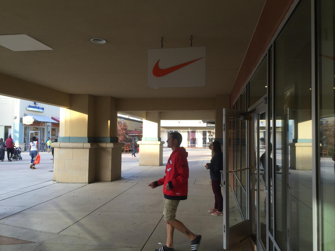 Cincinnati Premium Outlets-Monroe必去景点