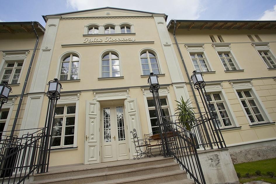 Koscieszy Palace-官方
