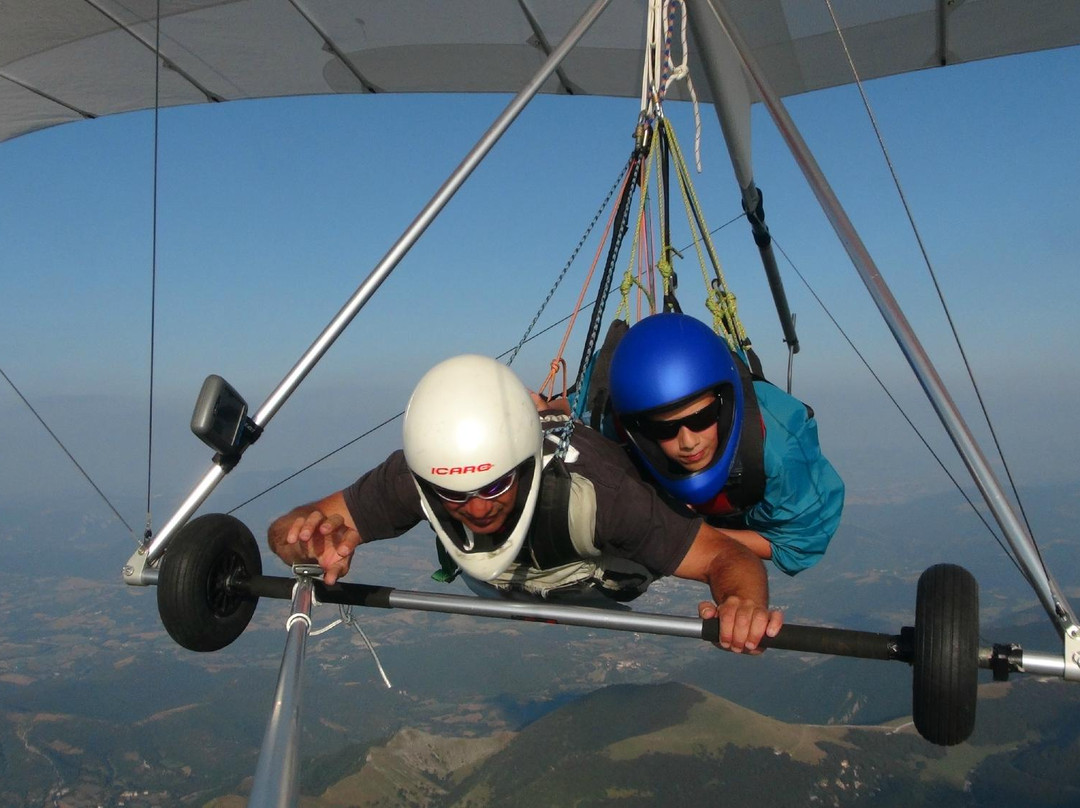 Deltaplano Biposto Tandem Hang Gliding-古比奥必去景点