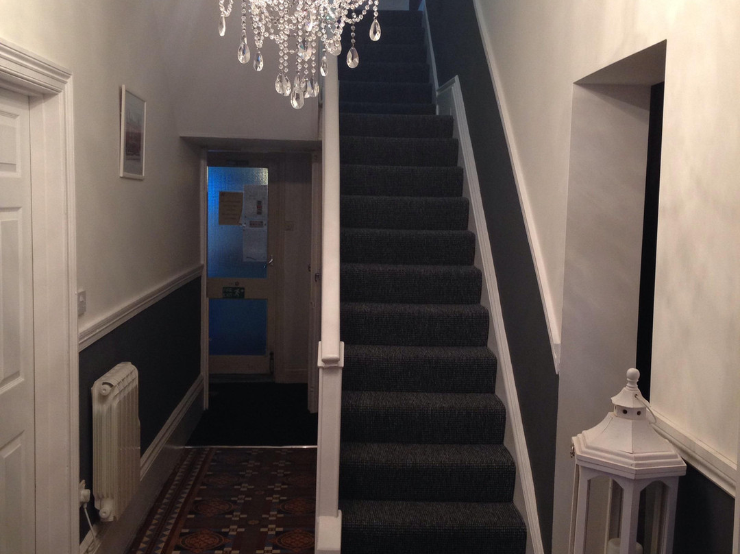 Hazeldene Guest House主图