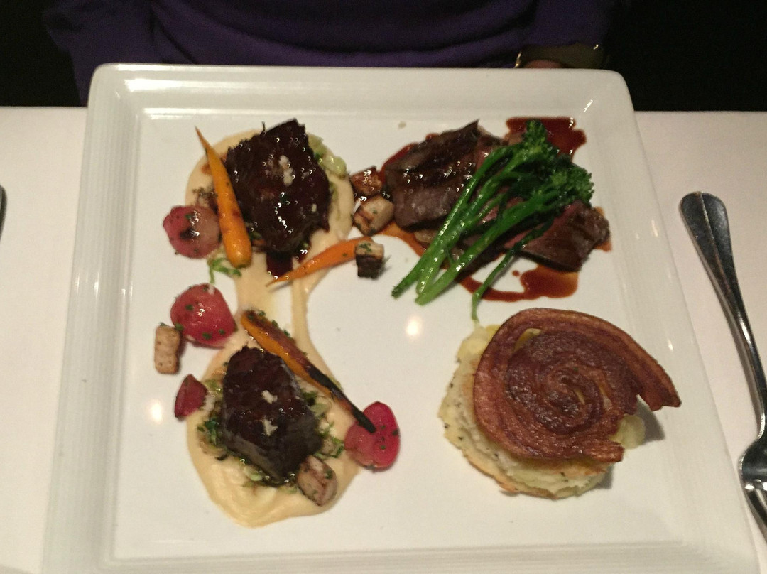 德尔马餐馆和美食-Market Restaurant & Bar