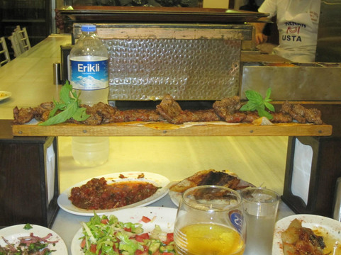 Kenan Usta Ocakbasi - Grill Restaurant主图