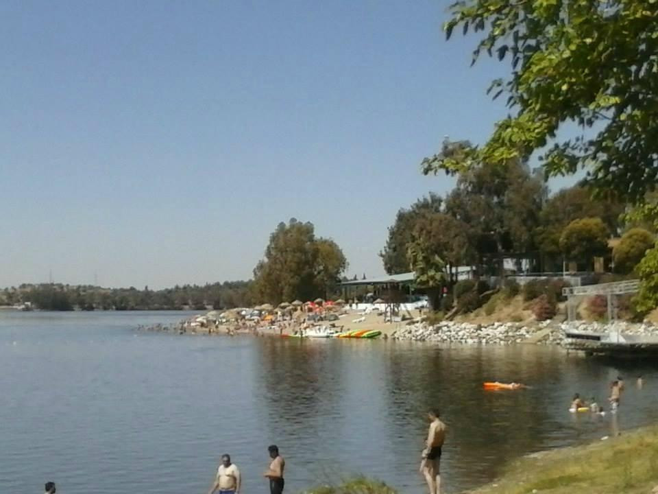 Playa Orellana景点图片