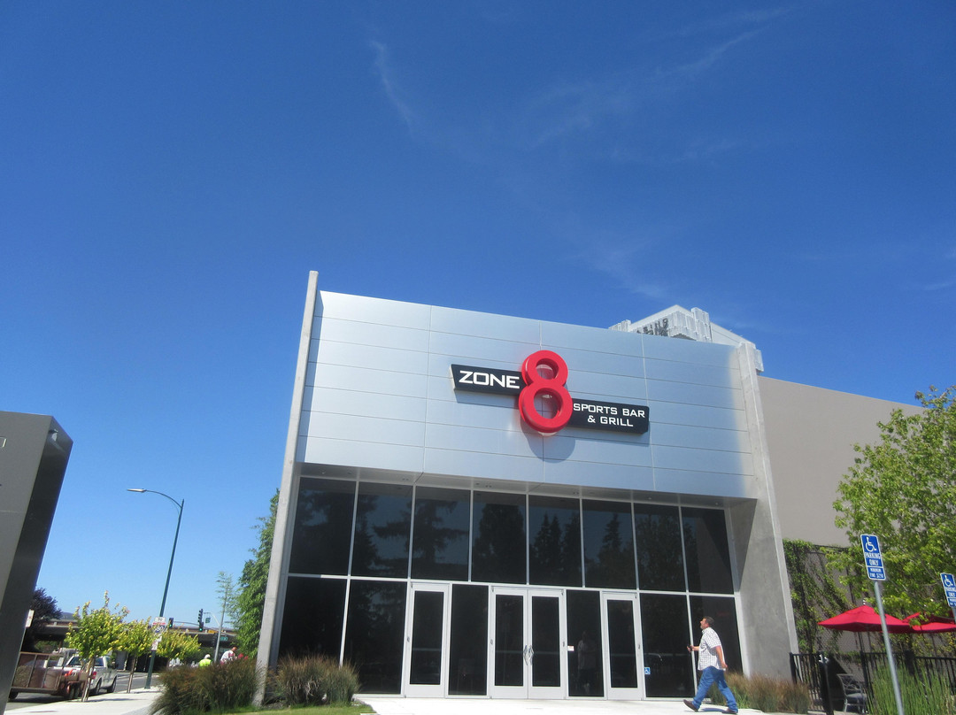 Zone 8 Sports Bar & Grill