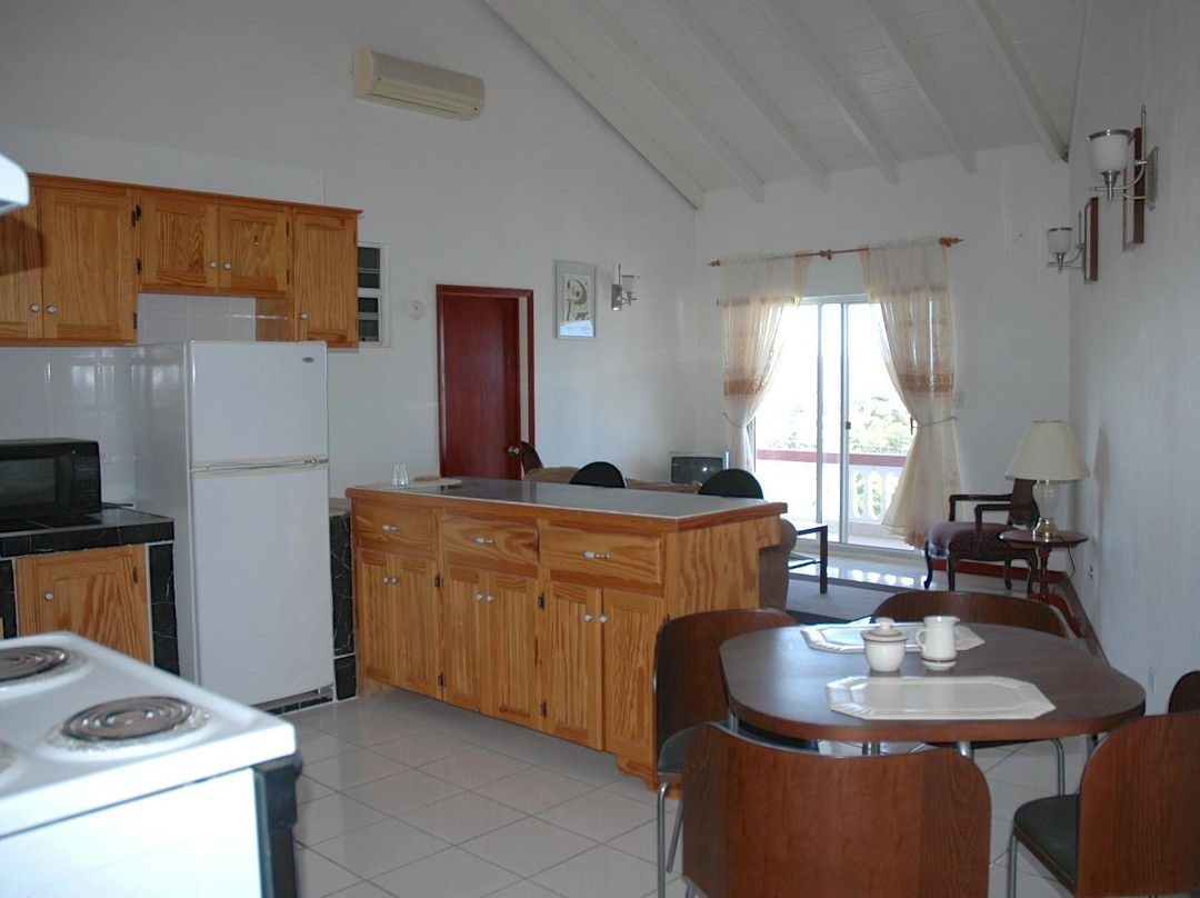 Royal Cove Hotel主图