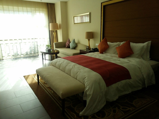 瑞麟湾温泉度假酒店主图