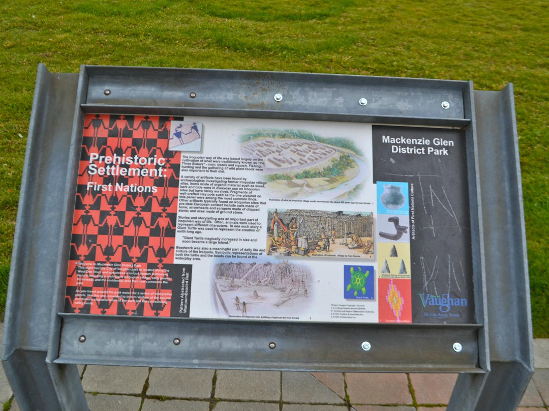 Mackenzie Glen District Park景点图片