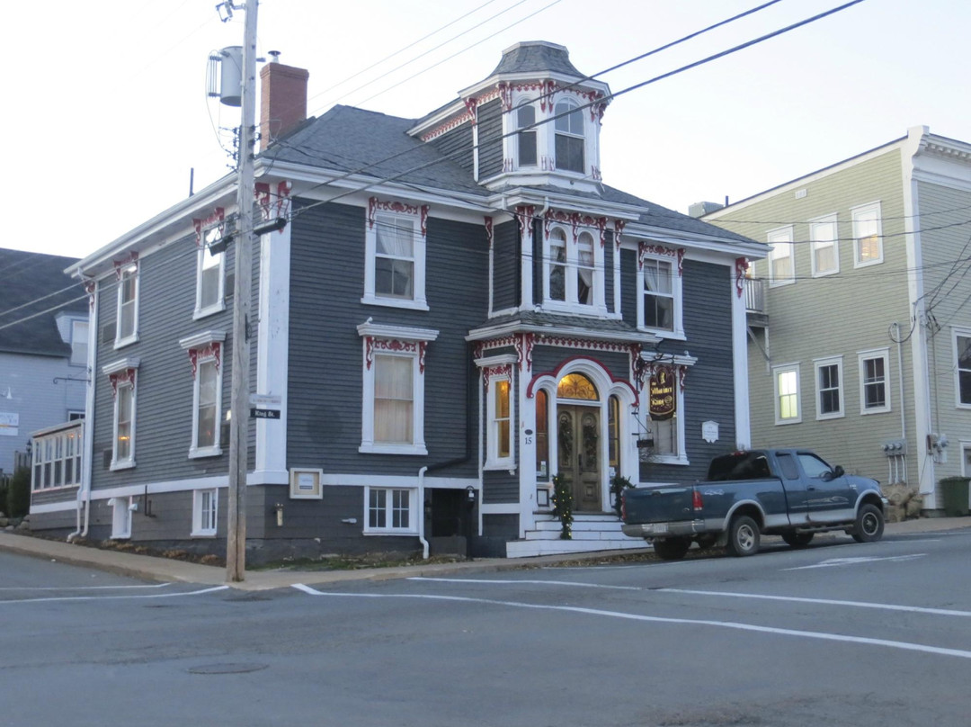 Mariner King Inn