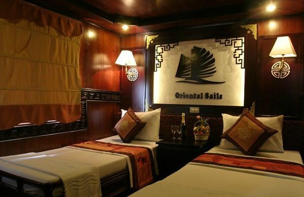 东方帆船-下龙湾必去景点