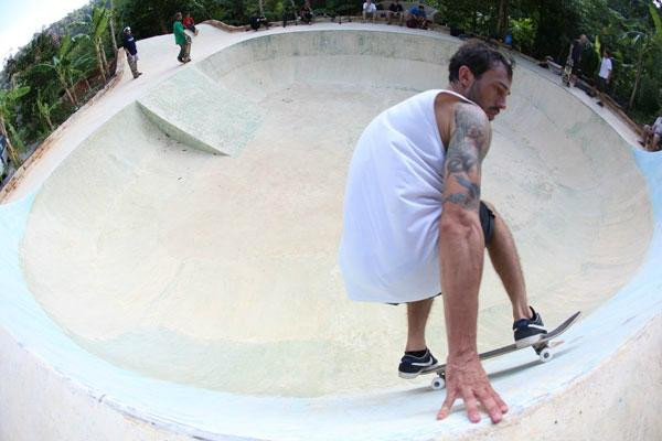Jasmine Valley Skate Bowl-白马必去景点