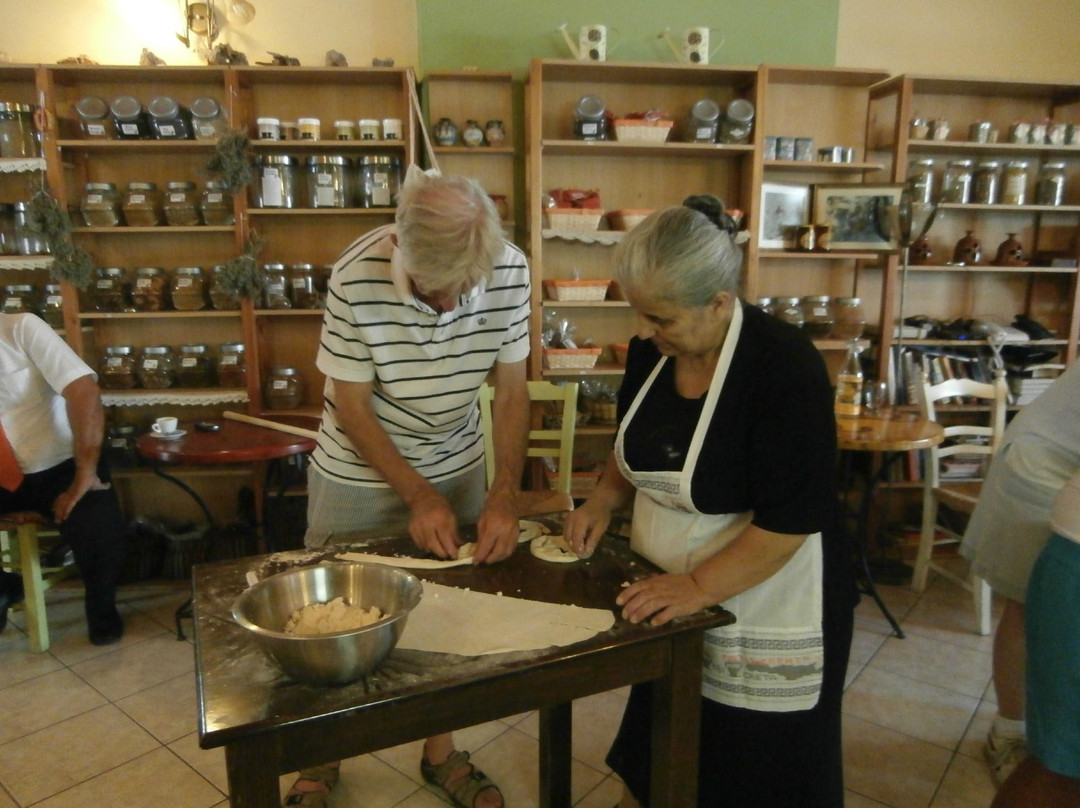Cooking lessons at Vegera-Zaros必去景点