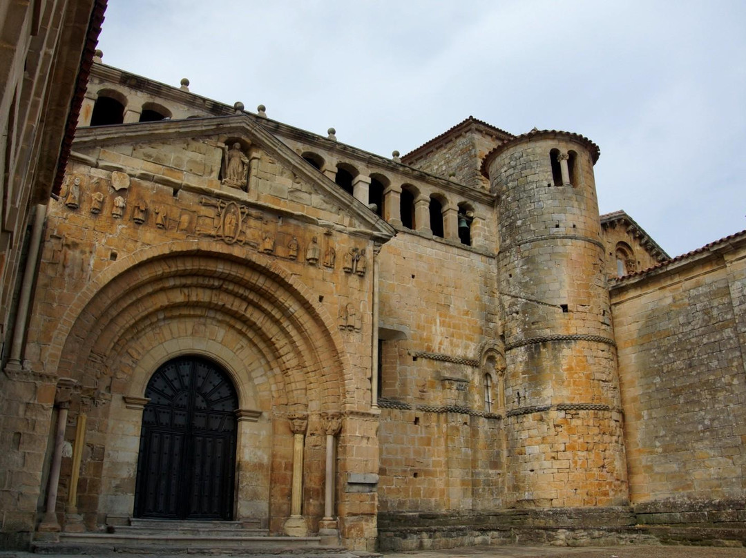 Colegiata De Santillana Del Mar-海边的散提亚拿必去景点