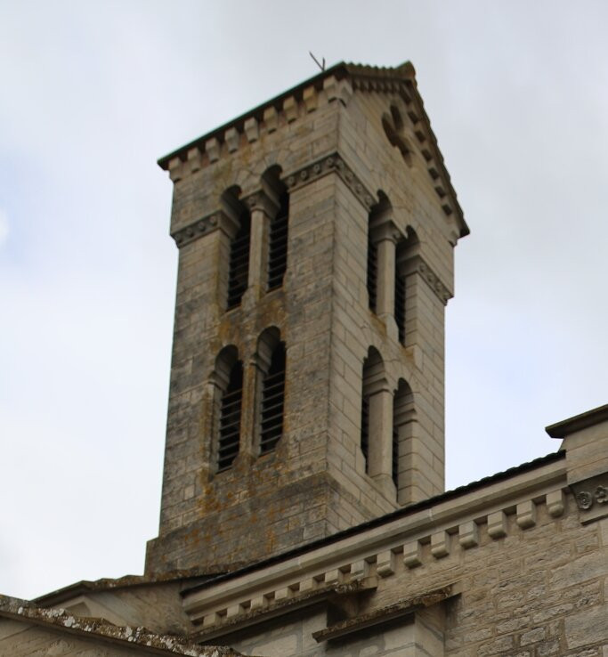 Eglise Saint-Révérien de Savianges景点图片