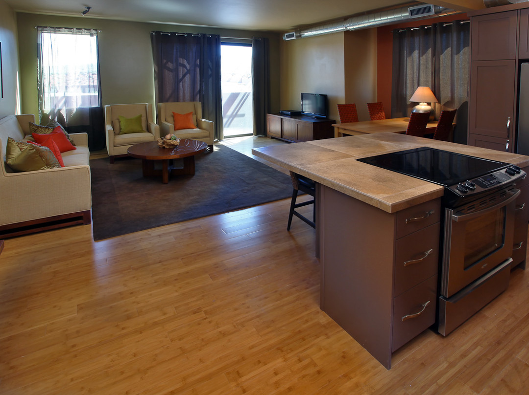 Crescent Moon Inn主图