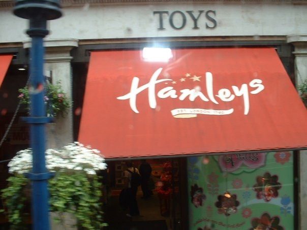 哈姆雷斯玩具店景点图片