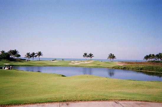Tres Vidas Club de Golf景点图片