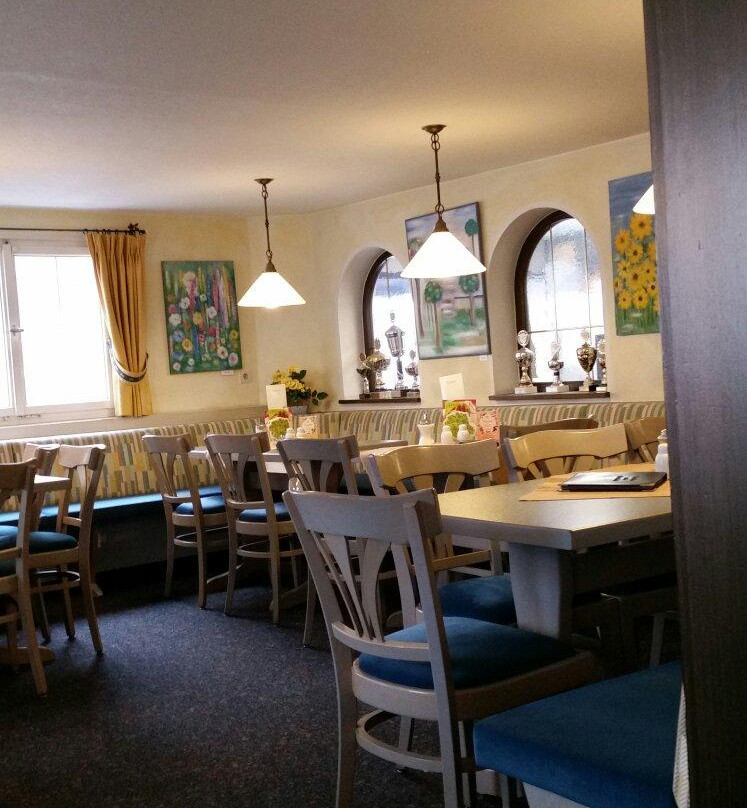 Weissach餐馆和美食-Cafe Lässer