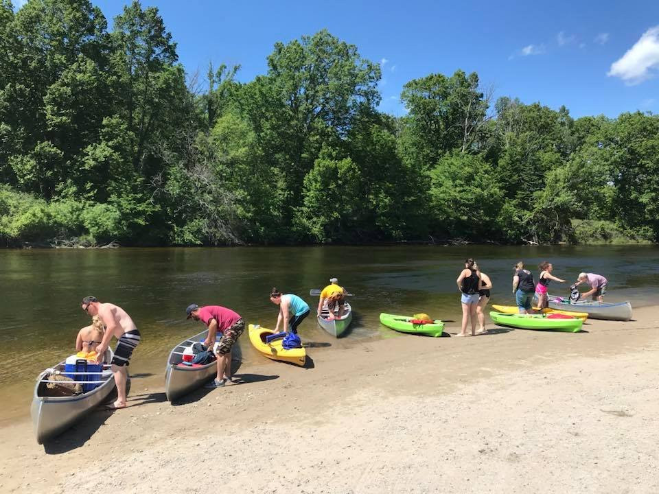 North Country Canoe Rental景点图片