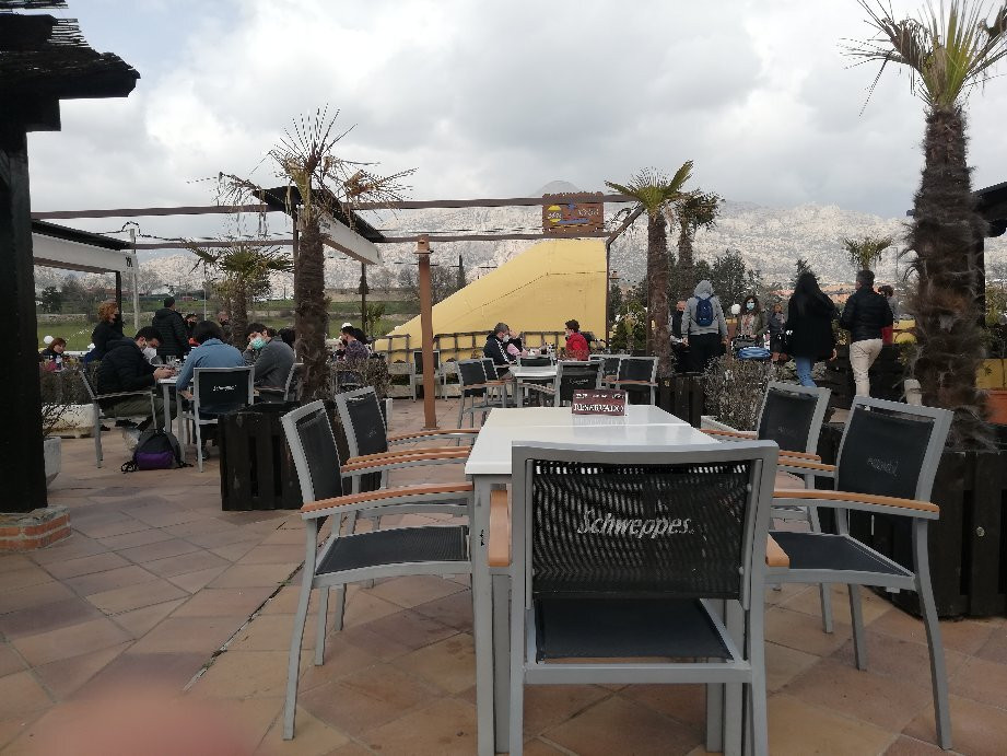 La Taberna 13